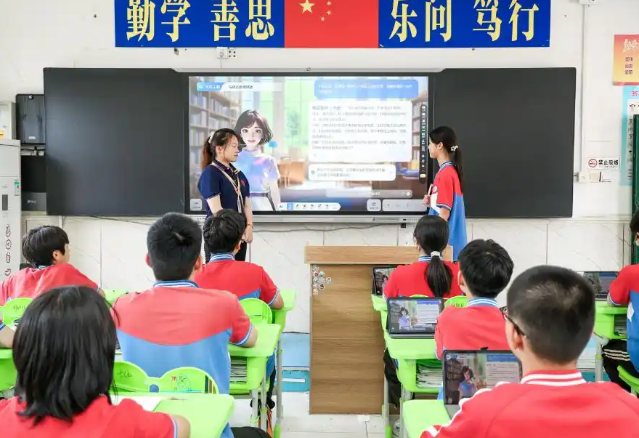 打破限制让因材施教的教育抱负凭借技术的力气照进每一间教室 打破限制让因材施教的教育抱负凭借技术的力气照进每一间教室
